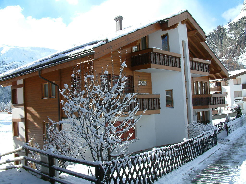 Haus Pan Apartamento Zermatt Quarto foto